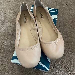 Lucky Brand flats.
